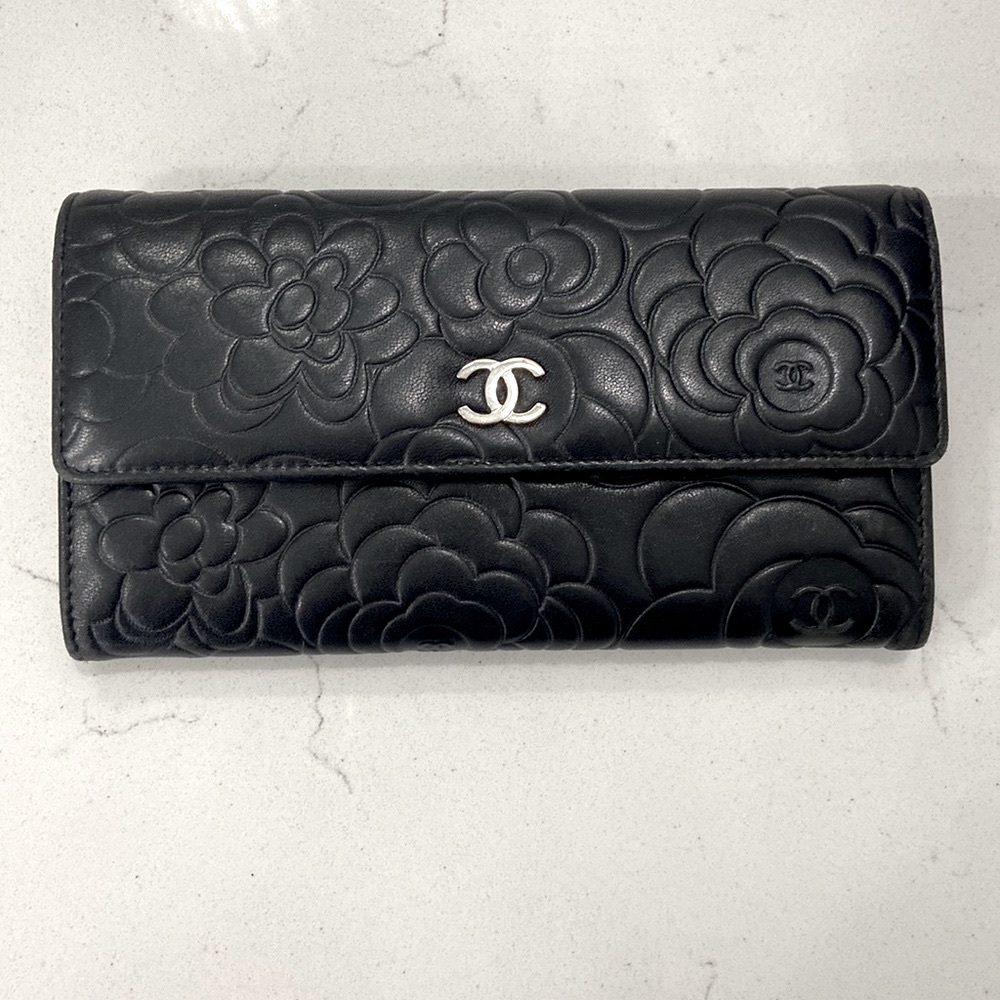 CHANEL Camellia Wallet